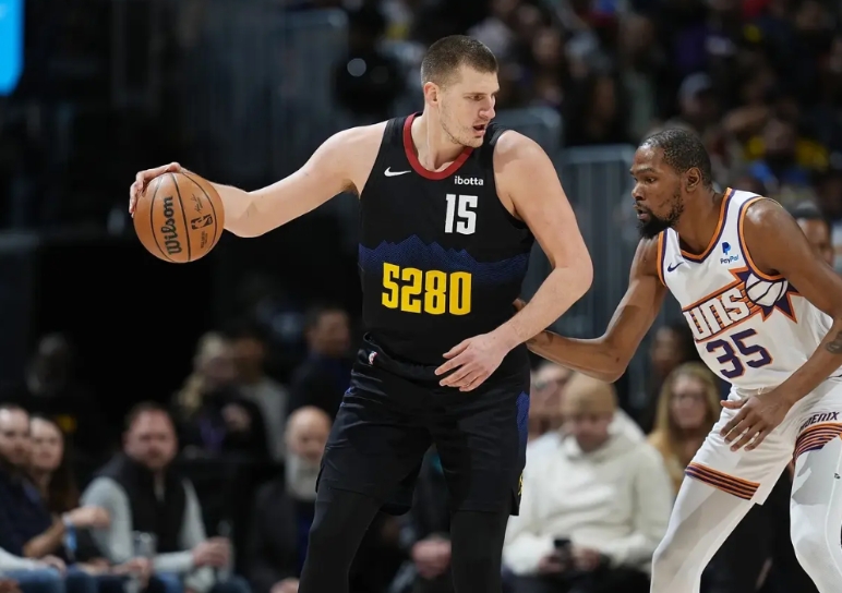 心态崩了，队友太拉胯，杜兰特努力无用被迫三节打卡下班，太阳惨败掘金，看看本场比赛