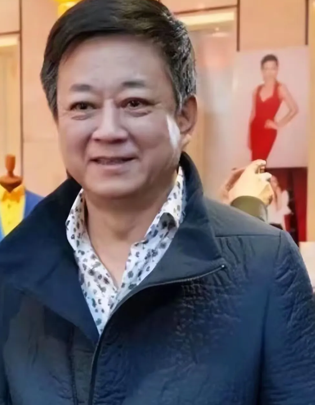 6年前那个诬告朱军性骚扰，绝对不是一般人

1. 这个弦子，她的出现和那场性骚扰
