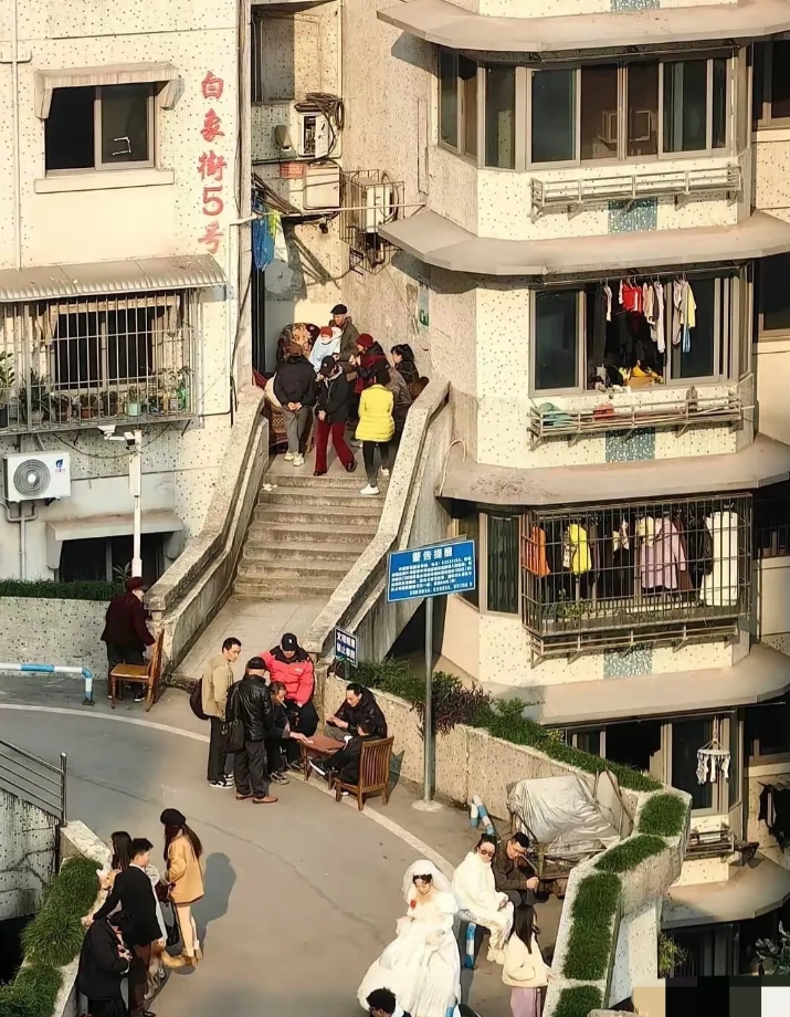 仿佛看到了几代人的生活
