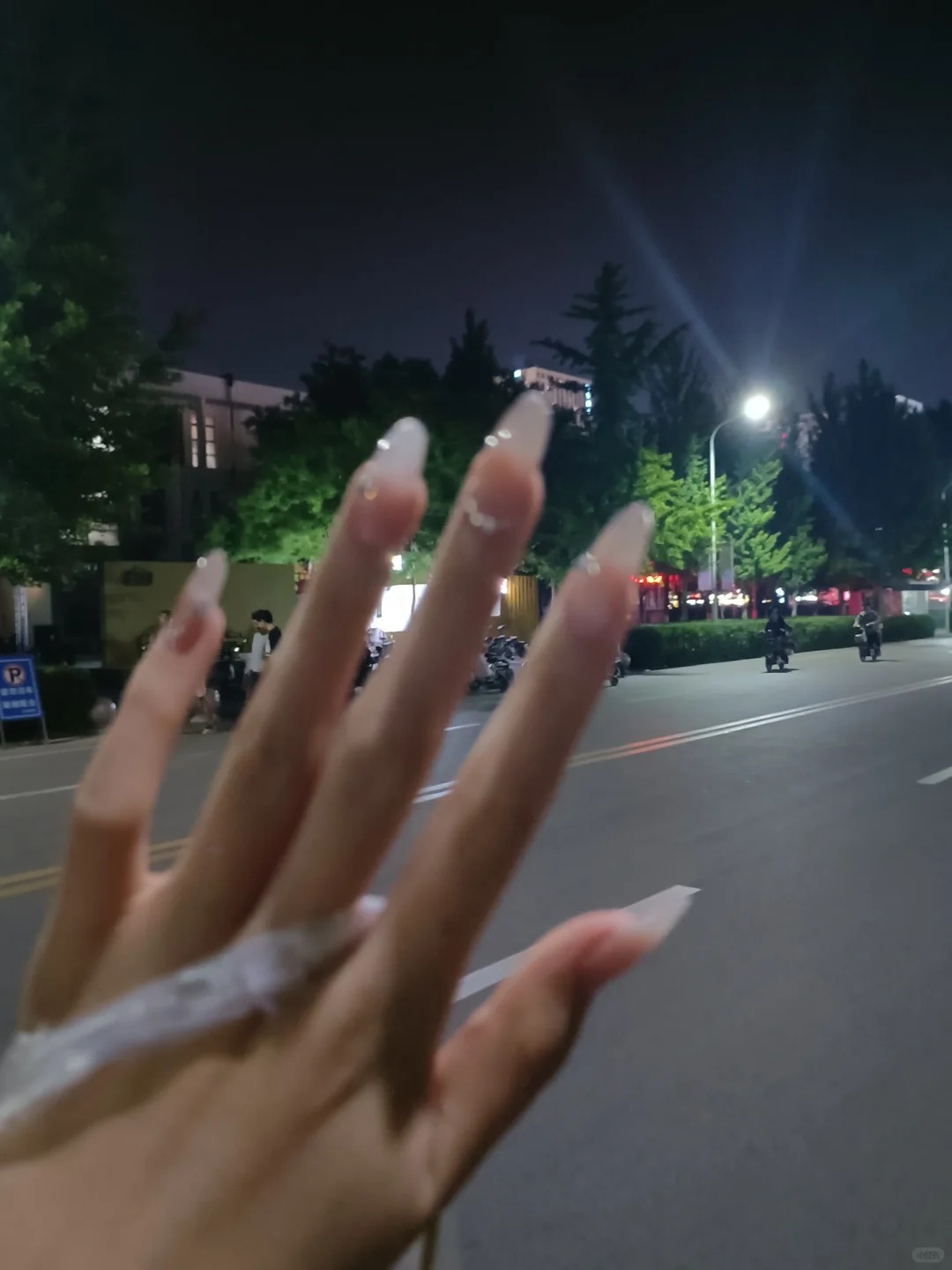 真的真的很想谈恋爱有人懂吗
从小学到高中从没谈过恋爱 本来想的到大学再谈 没想到