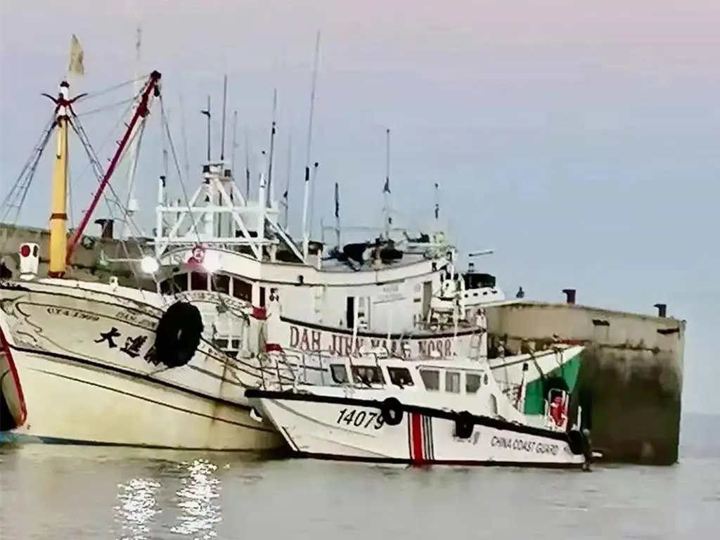查扣！福建海警与台海巡发生激烈对峙！据中国海警消息，7月2日，福建海警位泉州近海