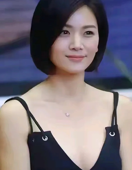 这位大美女你肯定知道她是谁？可你不一定记得，她演的最火的一部剧叫什么名字？