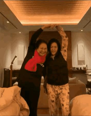 大S去世事件，创造了娱乐圈史上“7个第一次”！
一，第一次见继父和生父抢孩子抚养