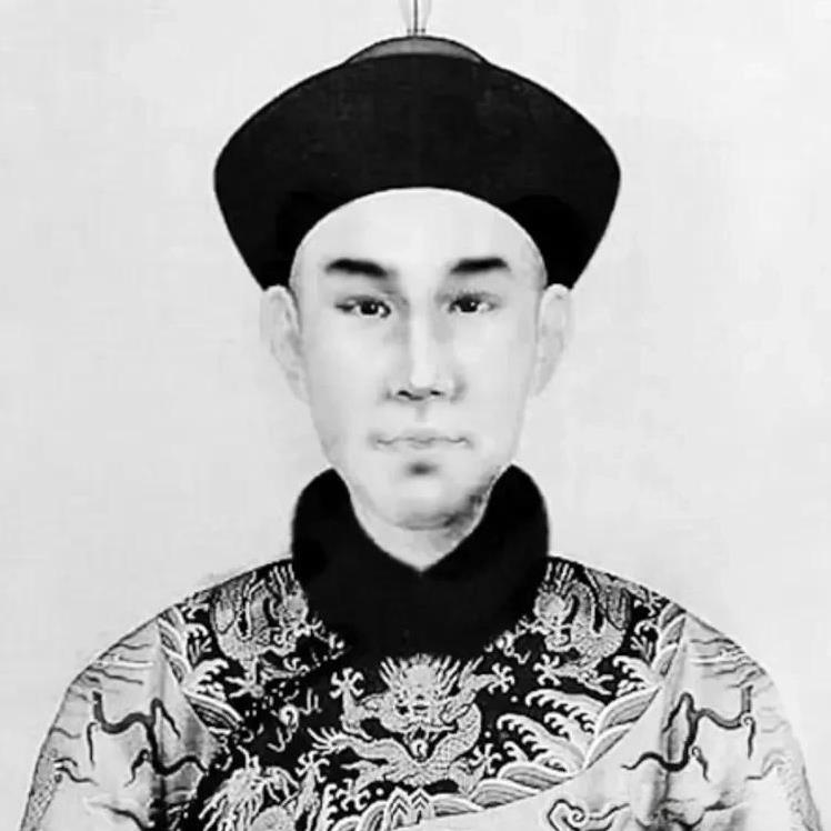 乾隆六年，五阿哥永琪出生，母凭子贵的情况下，永琪的生母也很快被乾隆封为了妃子。
