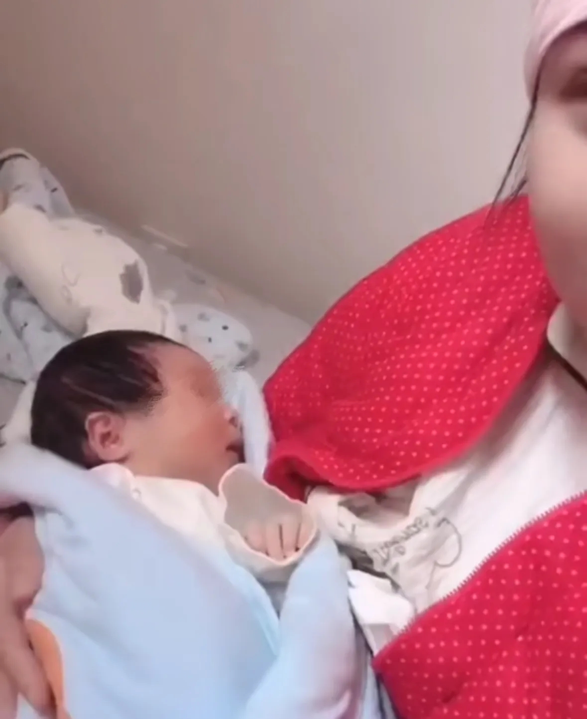 黑龙江一女子，坐月子的时候，娘家妈送了几十斤排骨、猪脚猪肚让女子补身体。结果，婆