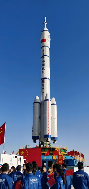兄弟啊，印度三哥都疯了，说中国成功发射了，神舟十九号飞船！
这场发射，一战封神，