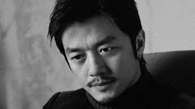 52岁李亚鹏情绪崩溃！称还不起钱吃一周外卖，李湘前夫打赏引热议