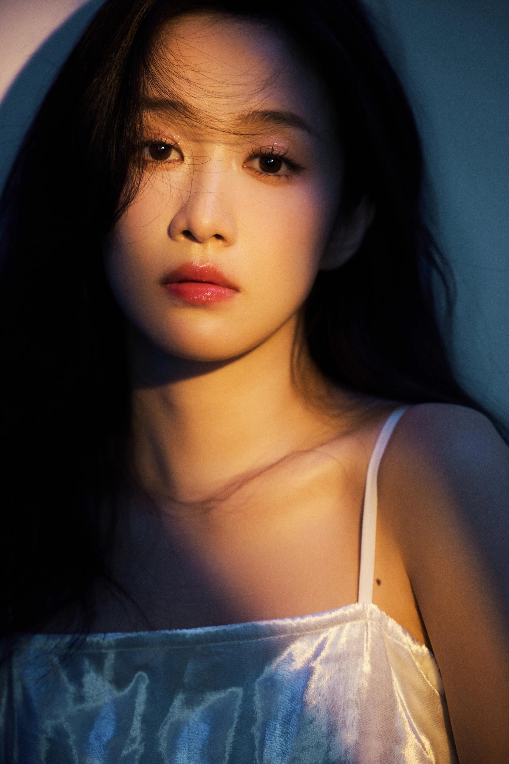 严莉莉刘美含
