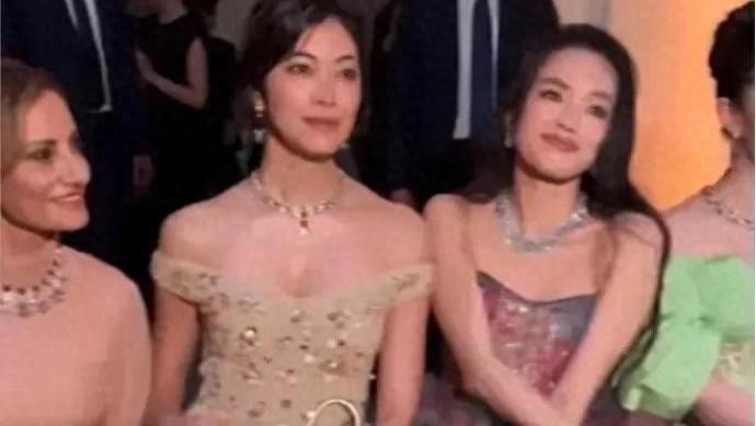 神仙姐姐也尴尬？宝格丽晚宴的“挤挤乐”！