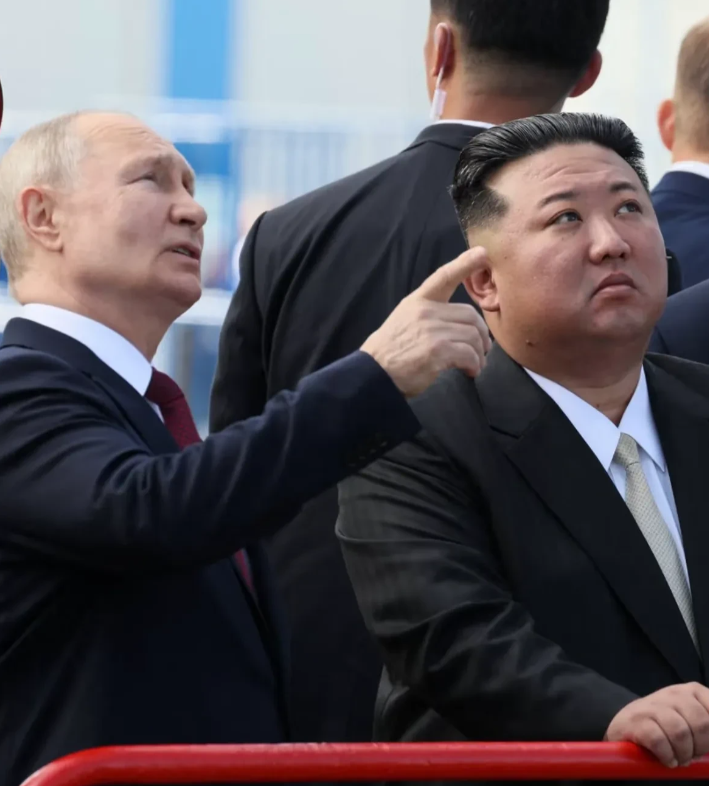 真的不能低估了金正恩策略，朝鲜火中取栗，一箭双雕，完成中国不能做的大事！
12月