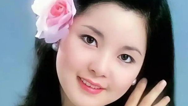 邓丽君和郭孔丞订婚后，郭孔丞老祖母向她提出了三点要求