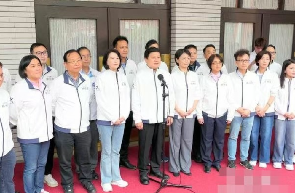 民进党懵圈了，今天国民党大换装
 
国民党改头换面，这是要洗心革面吗？综合台湾媒