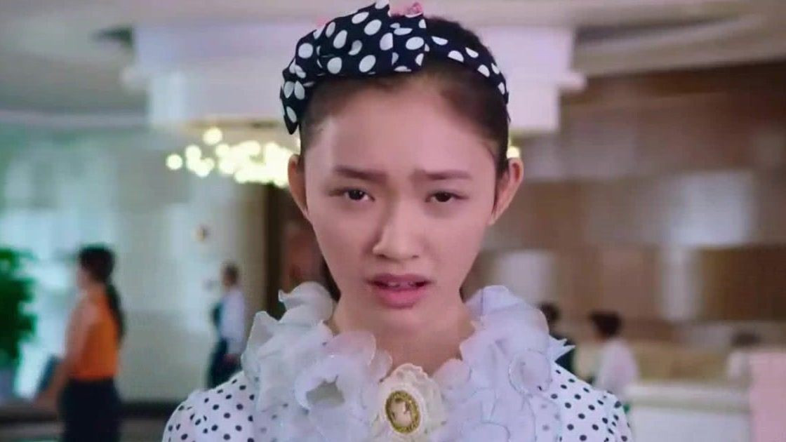 娱乐圈“4大花瓶女明星”：有人只会瞪眼，最尴尬的是欧阳娜娜