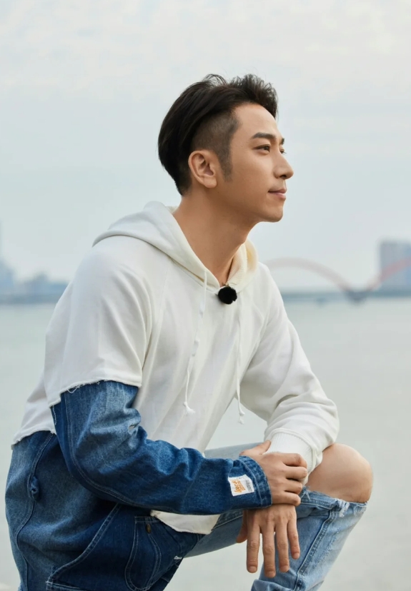 吴卓羲：演艺和生活的精彩诠释