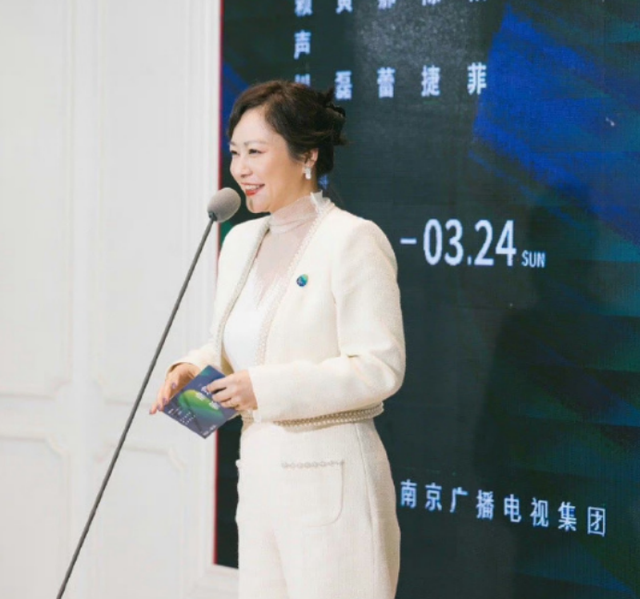 与刘烨离婚5年后,她独自带着双胞胎儿子生活,郝蕾如今后悔吗?(郝蕾和老公刘烨是怎么认识的)-第21张图片-九妖电影 与刘烨离婚5年后,她独自带着双胞胎儿子生活,郝蕾如今后悔吗?(郝蕾和老公刘烨是怎么认识的)-第21张图片-九妖电影