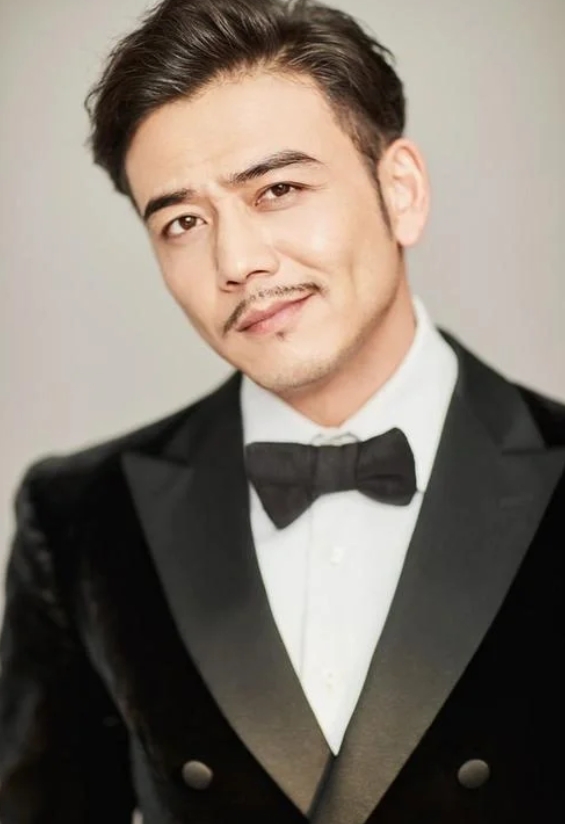 杨烁的颜值是什么水平？