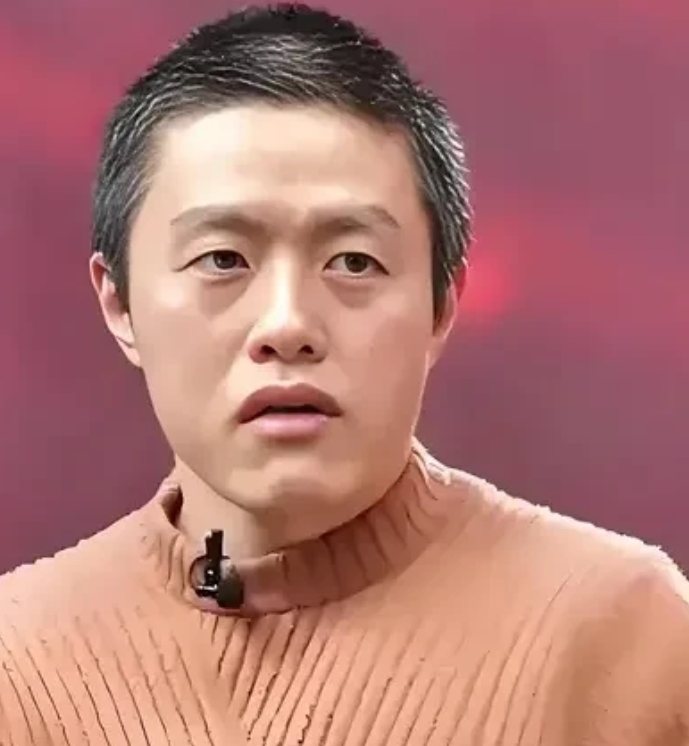 饺子有钱了，这都是他应得的。
他曾经啃老3年，用妈妈的退休金支撑着生活，那时周围