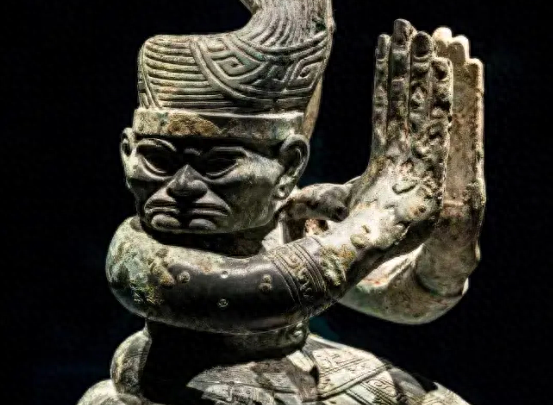 三星堆人到底什么来头，为何商朝一亡它就没了？考古得出解读