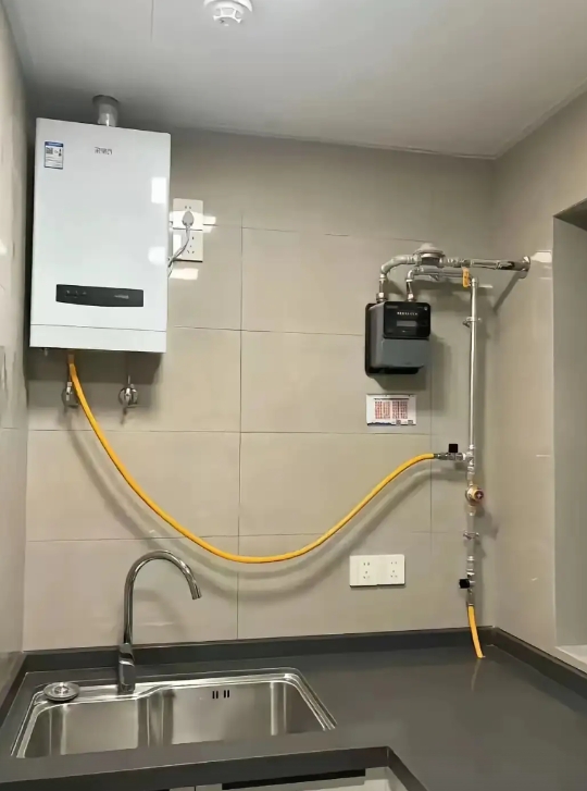 好丑想离婚，怎么能把管子隐藏起来?