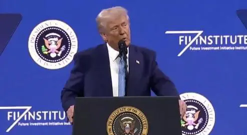 特朗普与泽连斯基关系紧张，质疑乌战争投入