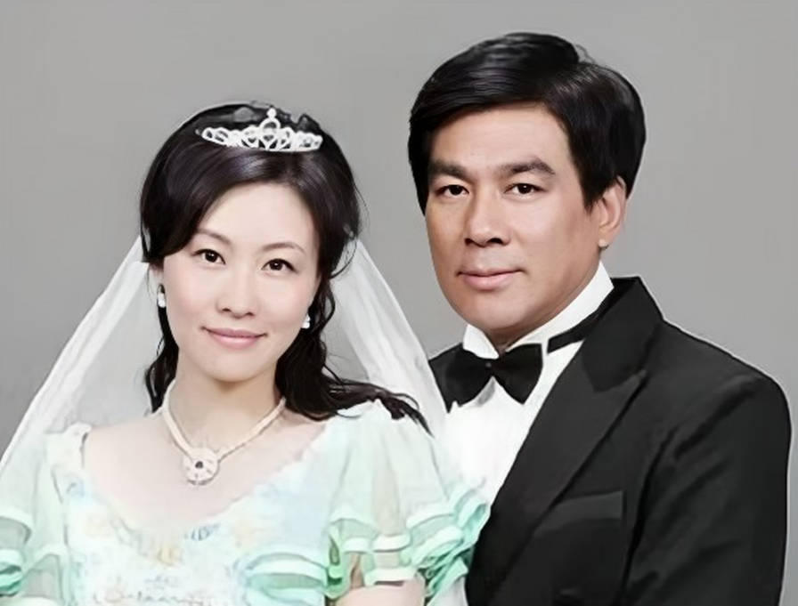 1988年，朱时茂告诉妻子范旭霞:“晚上我请几个朋友来家里吃饭，你做几个菜。”没