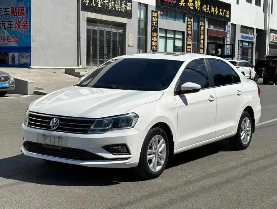 大众真不应该将1.5L加手动挡的车型取消掉，这会让大众汽车少了很多销量。
现在大