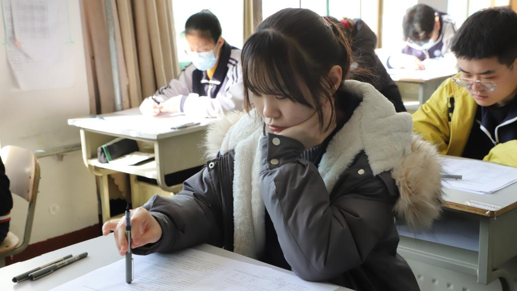 论“字迹”写的好有多重要？关键时刻能决定孩子能否上重点大学。