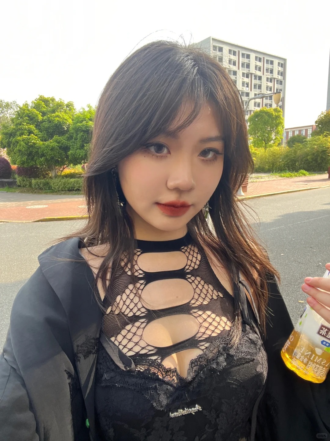 姐是毕业也要穿渔网的女人🎓