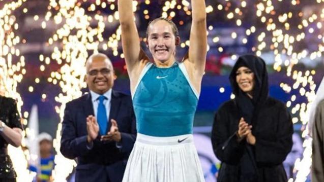 17岁米拉·安德烈耶娃成为史上最年轻WTA 1000冠军，只差郑钦文60分