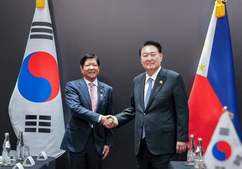 菲律宾政坛斗争日趋白热化，但总统小马科斯依旧强调，菲国内虽然存在“政治噪声”，但