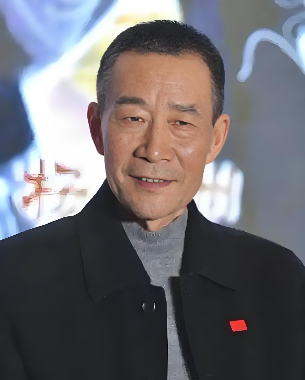 为什么李雪健老师台词不清，还能继续演戏？

就这么说吧，这个问题就仿佛在问，为什