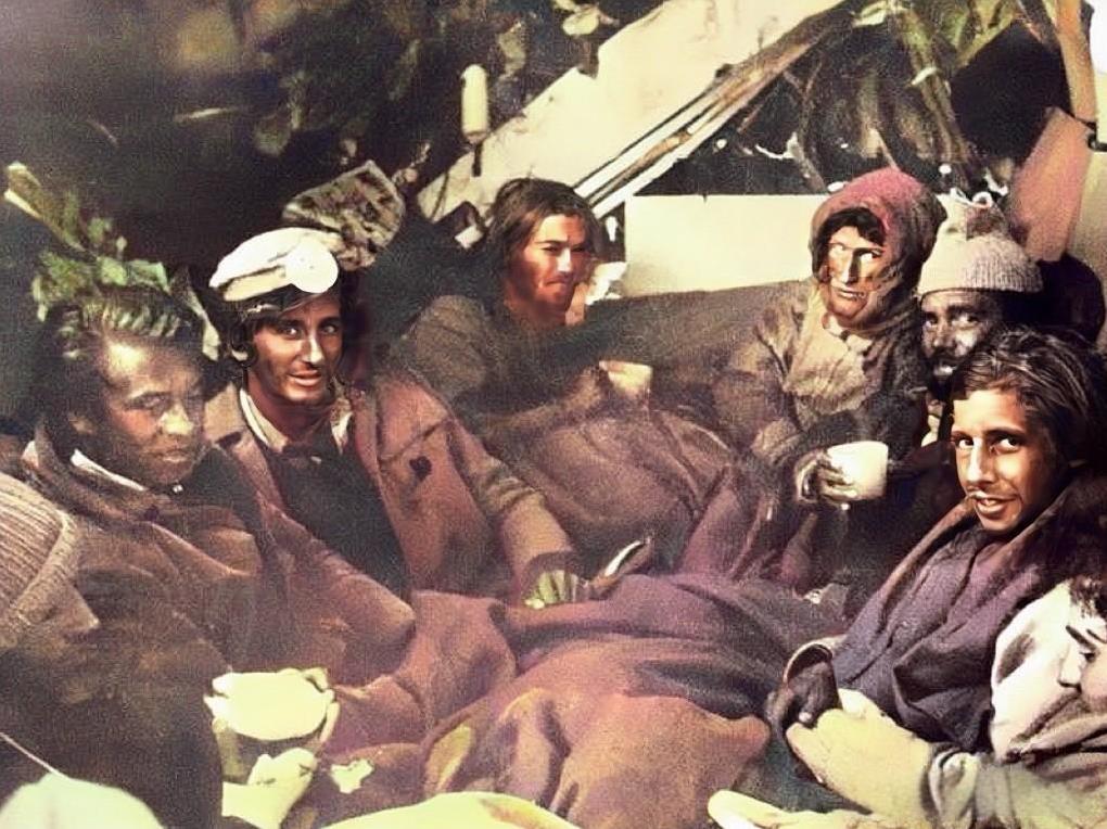 人在极度饥饿状态下会做出什么惨绝人寰的事情？1972年发生过的“安第斯奇迹”给过