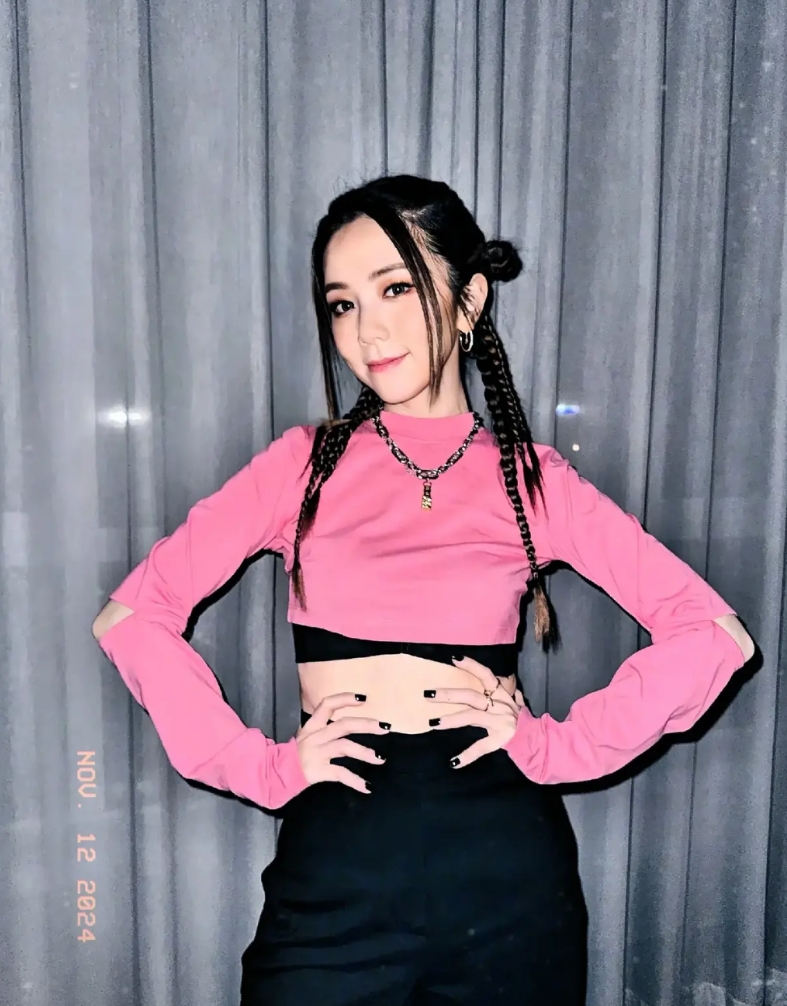 中国明星出场费排名
华晨宇:每次商业演出费约-150万
蔡徐坤:每次商业演出费约