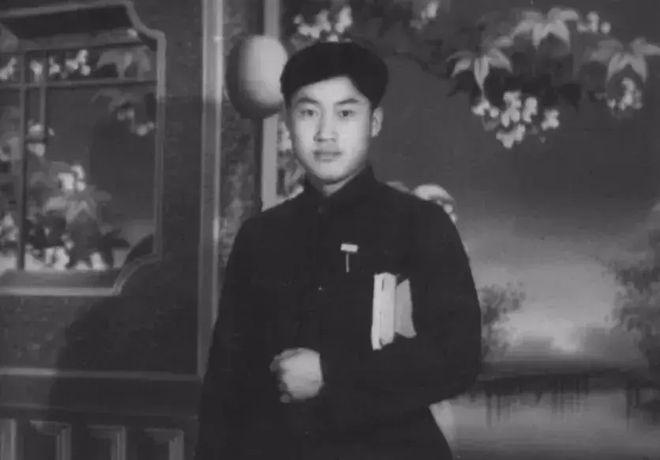 1964年，钱学森在研发东风2号导弹时，发现射程不够，几乎所有人都建议要多加助燃