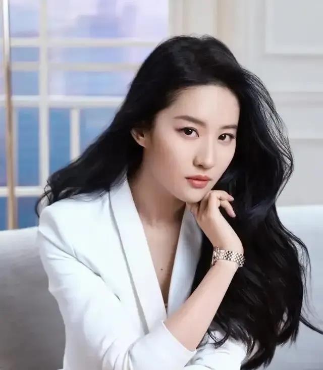 就算年入百万，我也不娶 10个女人：
 
第一，不娶杨幂，娱乐圈传闻太多

第二