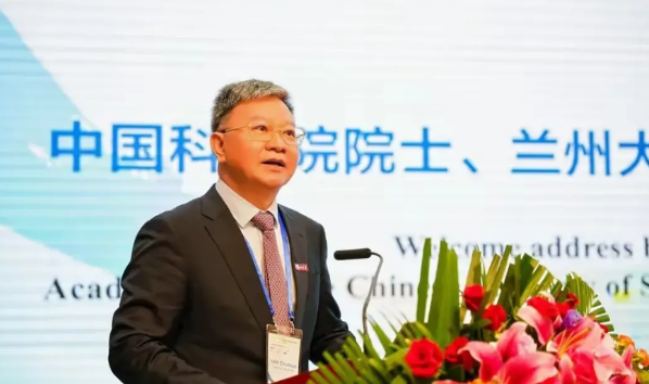 兰大换帅，实事求是来说，过去七年是兰州大学发展比较平稳快速的一个阶段，在严校长的