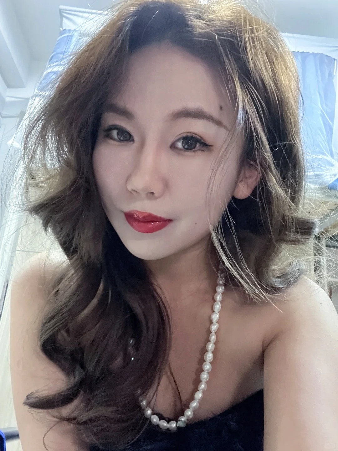 奉劝27以下的弟弟
上个心眼，不要人家约你，去吃饭看电影就去了，男孩子要学会保护