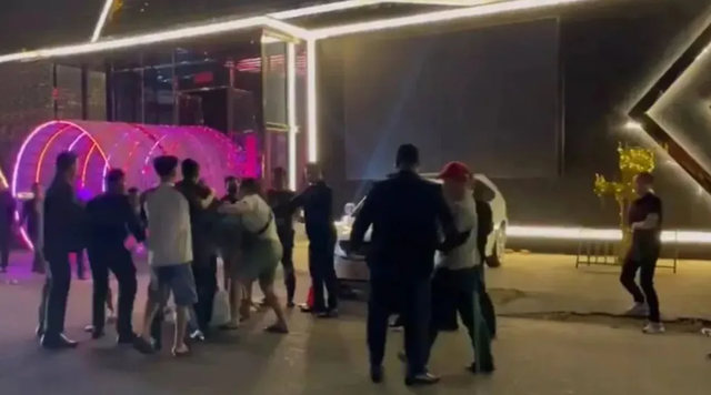 “东北第一保镖”张家豪:在长春横着走,在北京两拳却被人打趴(张家豪被抓)-第14张图片-九妖电影 “东北第一保镖”张家豪:在长春横着走,在北京两拳却被人打趴(张家豪被抓)-第14张图片-九妖电影