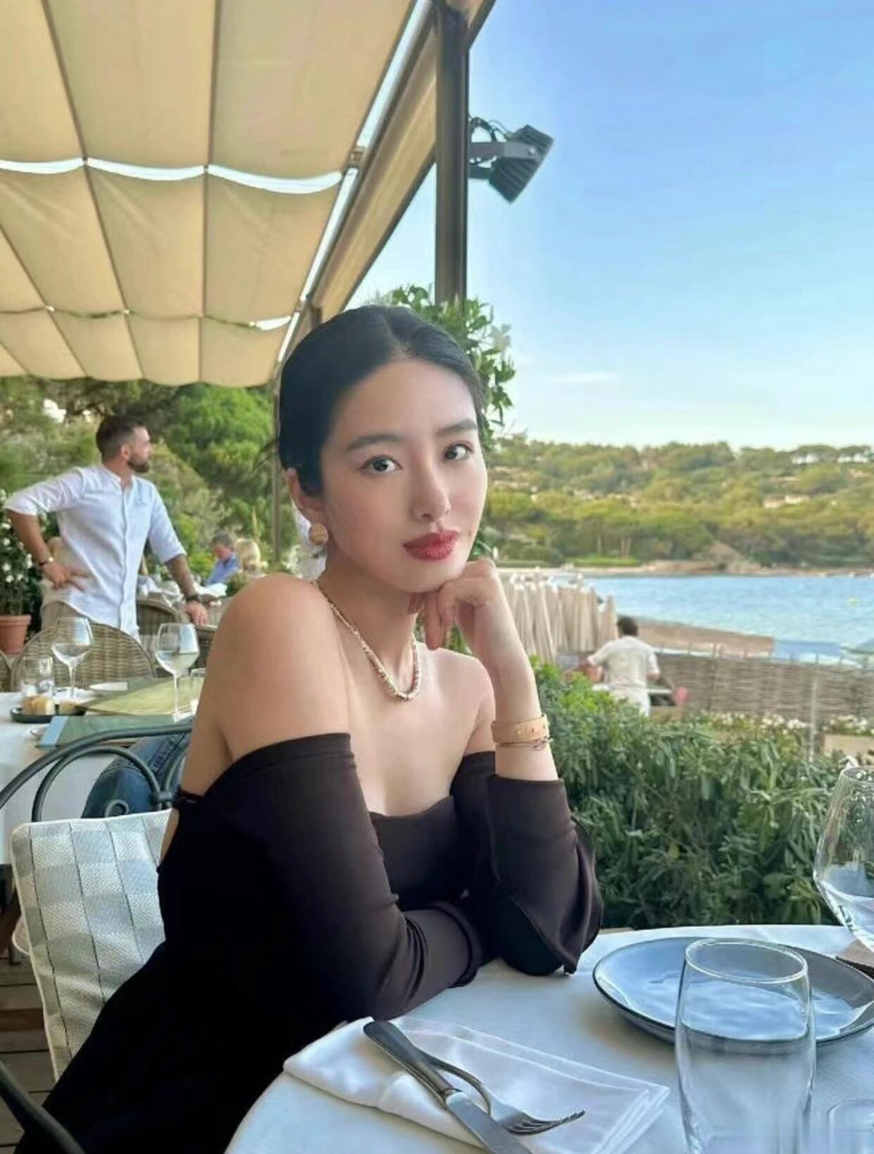 杨采钰绝美超吸睛
