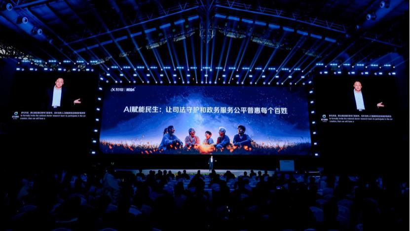 7个第一，11个首发，讯飞星火放大招，大模型规模化落地可期！