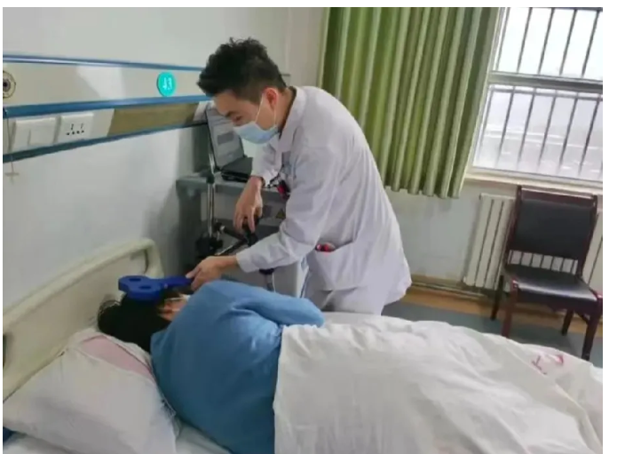 “妥妥的渣男”四川南充，一男子因压力过大，患上抑郁症，住院治疗期间，他怀疑33岁
