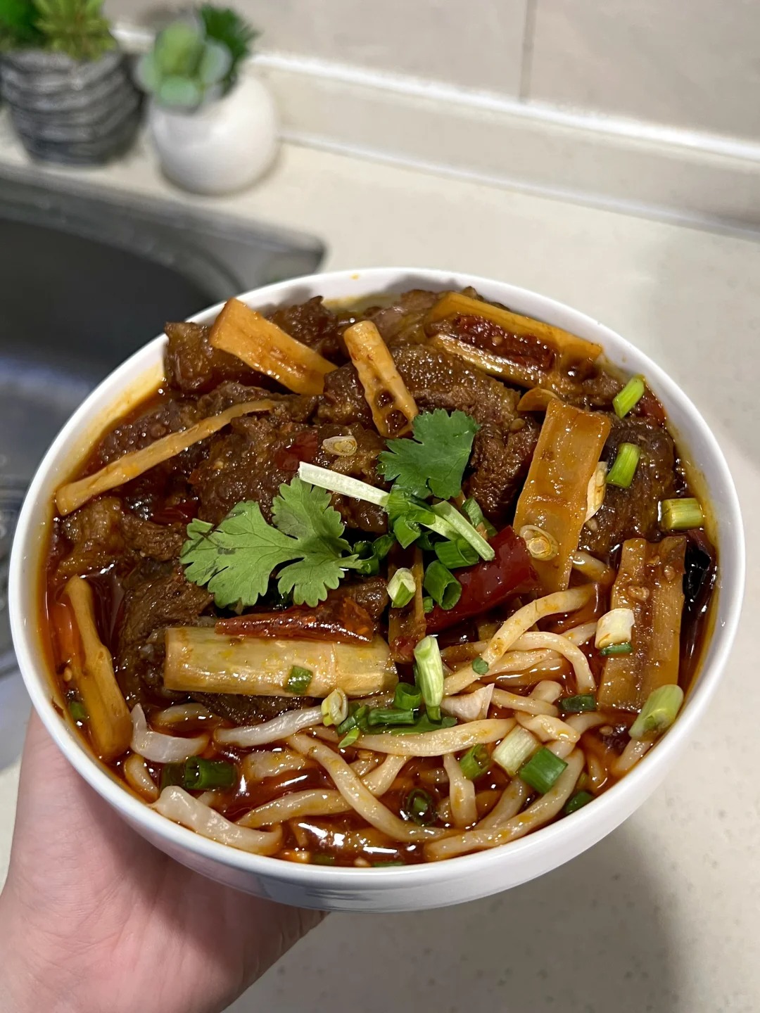 又一神作！！！牛肉烧笋面！！！