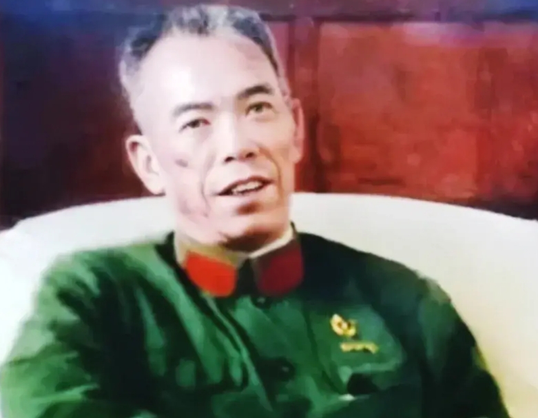 九一三事件后，六位杰出将军不幸受牵连被免职:
1、梁兴初，成都军区司令员，勇猛善