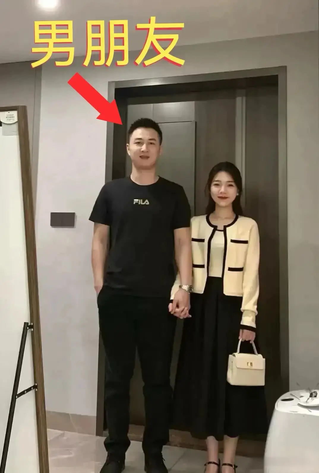 姑姑给我介绍退役的国旗护卫队男朋友，大家觉得我们般配吗？准备元旦结婚，大家能给句