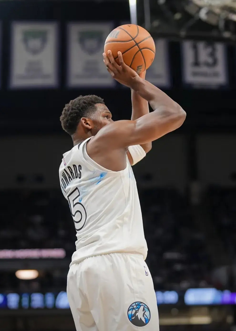 嘴硬，死不悔改！这支球队确实完了！今天森林狼打快船！森林狼虽然半场领先6分！其实