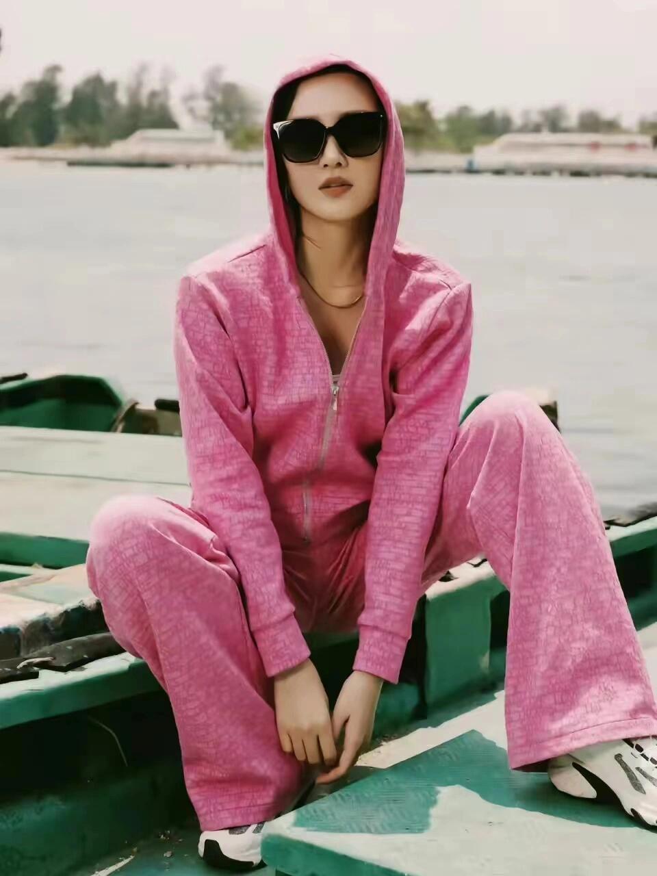 王鸥不失女性魅力