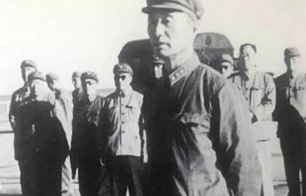 1972年解放军战士挽救了一名老人，多年后老人通过记者朋友找到他，战士才知道原来