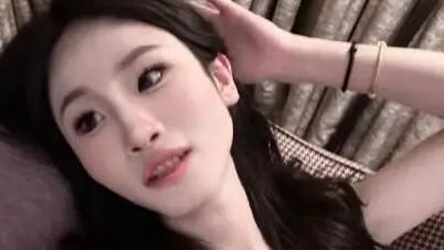 易建联风波后首现身，心情大好！女主近况曝光