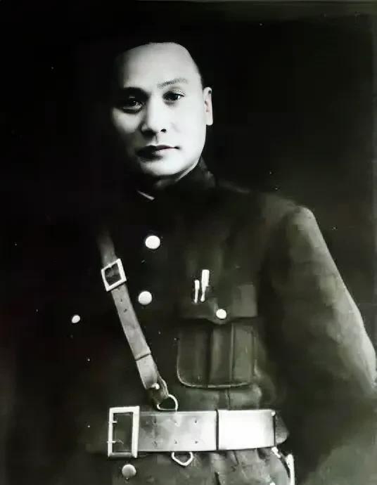 1938年5月，在禹王山和日军血战27天的60军接到了撤退命令。军长卢汉清点人数