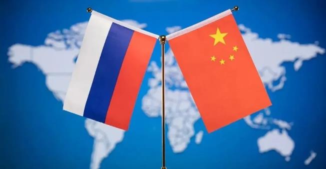 俄罗斯给我们交底了！梅德韦杰夫当面对我们表示，西方国家视俄中友谊为威胁，因此正试